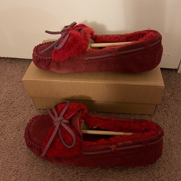 NIB UGG Dakota Double Bow Moccasin Slippers - Picture 2 of 4